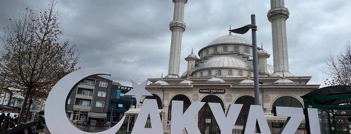 Akyazı is one of Özgür : понравившиеся места.