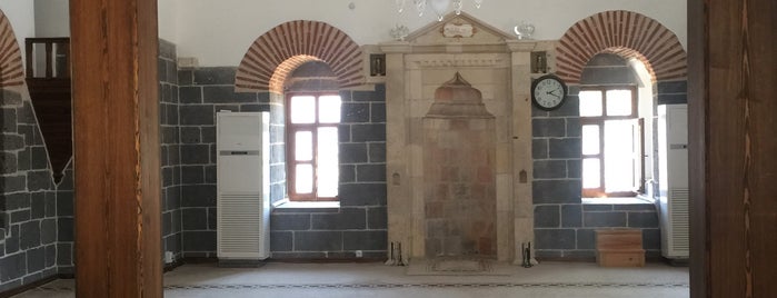 Elazığ Palu Cimşit Bey Camii Ve Türbesi is one of Elazığ.