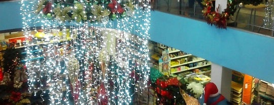 C. C. Xpress Mall is one of Cumaná.