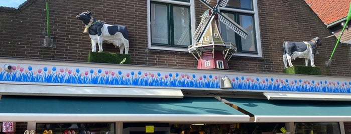 Volendam is one of Lugares favoritos de didem.