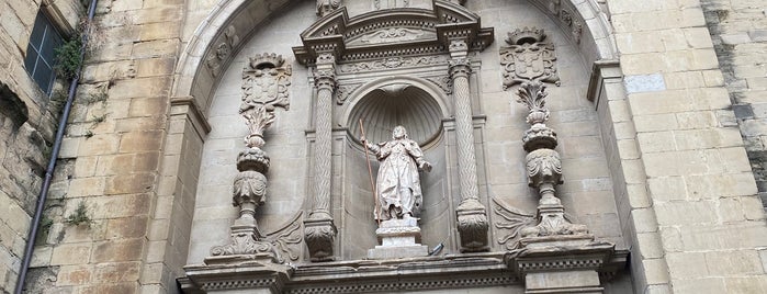 Iglesia de Santiago El Real is one of Santiago.