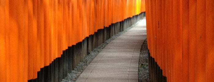 Fushimi Inari Taisha is one of Cool JAPAN,Amazing JAPAN.