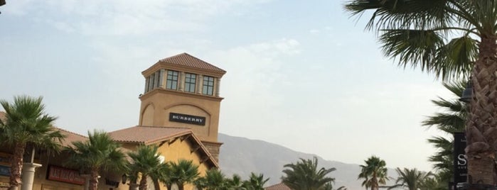 Desert Hills Premium Outlets is one of California.