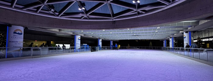 Robson Square Ice Rink is one of สถานที่ที่บันทึกไว้ของ Sophie.