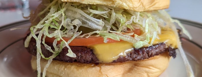 Extra Burger Dovercourt is one of สถานที่ที่ Simon ถูกใจ.