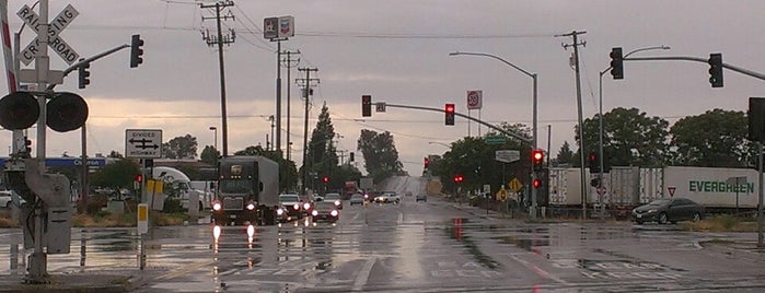 Central Avenue @ Golden State Blvd is one of intersection.
