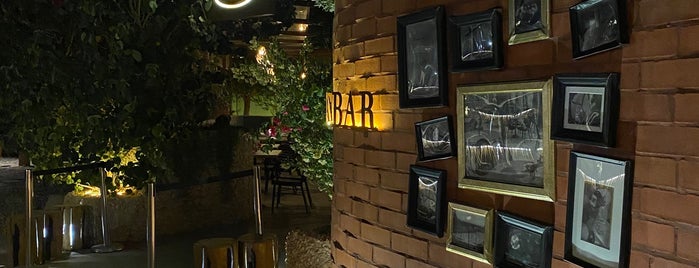 Pizza Bar IOI is one of بيتزا ومطاعم ايطاليه.