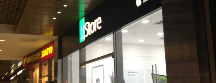Apple Store is one of Tempat yang Disukai sanchesofficial.