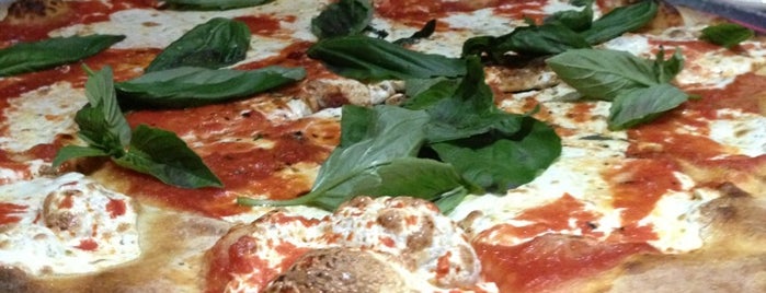 Grimaldi's Pizzeria is one of New York 2.0.