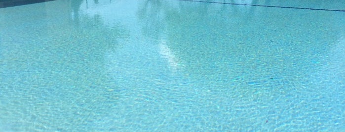Boca Fontana Pool is one of Orte, die Joshua gefallen.