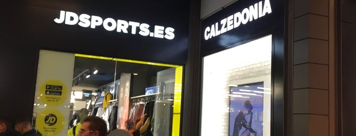 Calzedonia is one of Lugares favoritos de Carlos.