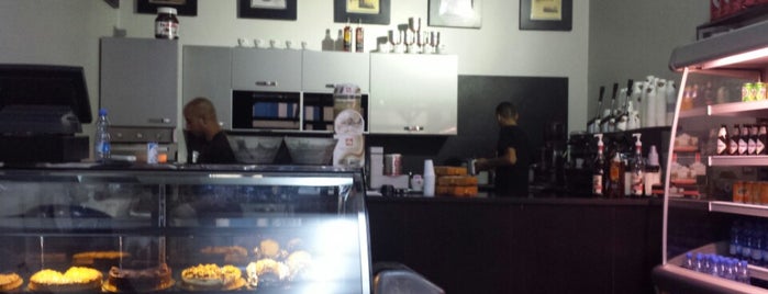 Casa mia Cafe is one of Tripoli's Café & Restaurants.