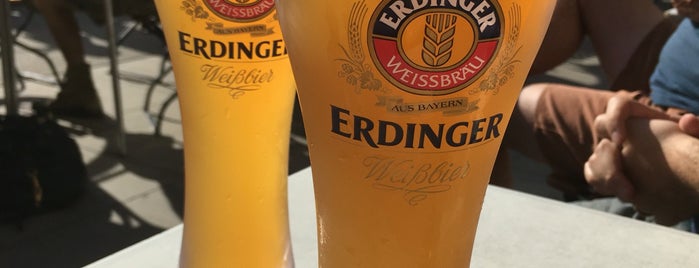 Erdinger Weissbrau is one of Locais curtidos por Jacobo.