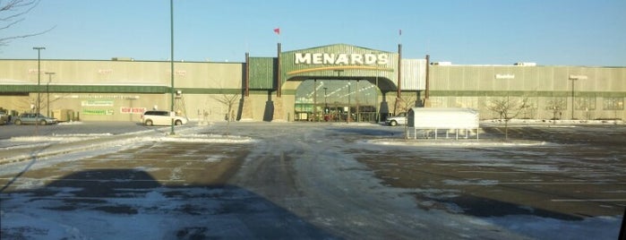 Menard's is one of สถานที่ที่ Kristen ถูกใจ.