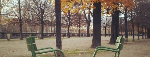 Jardin des Tuileries is one of Kisses from Paris.