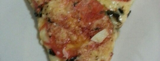 Pizzaria Do Neno is one of Posti che sono piaciuti a Clareane.