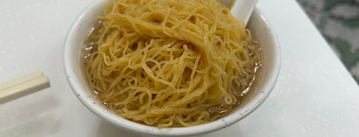 Mak Man Kee Noodle Shop is one of Creig 님이 저장한 장소.