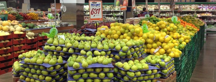 Supercenter Angeloni is one of Florianópolis.