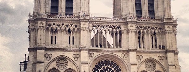 Собор Парижской Богоматери is one of paris.