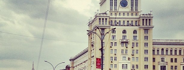 Триумфальная площадь is one of Шоссе, проспекты, площади и набережные Москвы.