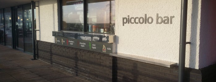 Piccolo Bar is one of สถานที่ที่ Emyr ถูกใจ.