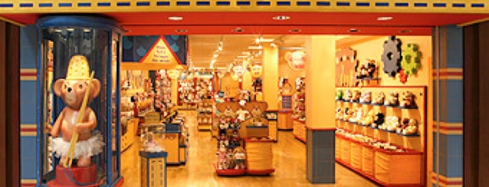 Build-A-Bear Workshop is one of Orte, die Elisabeth gefallen.