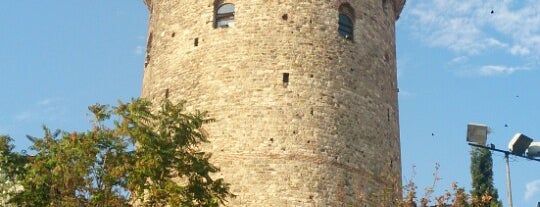 Галатская башня is one of Istanbul, not Constantinople.