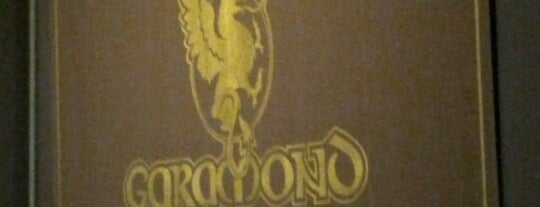 New Garamond is one of Madrid: de Fiesta.