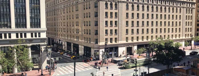 Crocker Galleria Roof Terrace is one of POPOS: San Francisco.