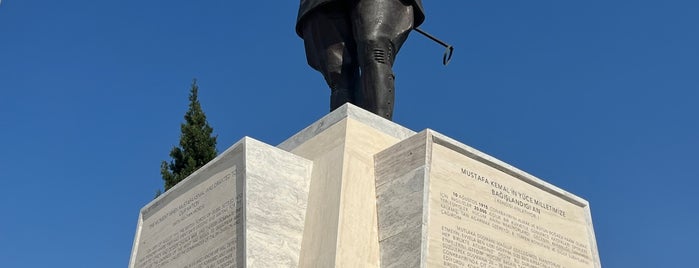 Conk Bayırı Atatürk Anıtı is one of Balıkesir-Çanakkale.