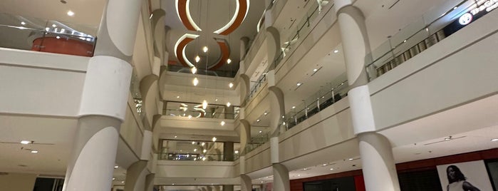 Ipoh Parade is one of Shopping malls.