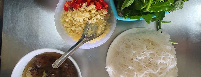 Bún Chả Mai Anh is one of ハノイガイド 全料理店.