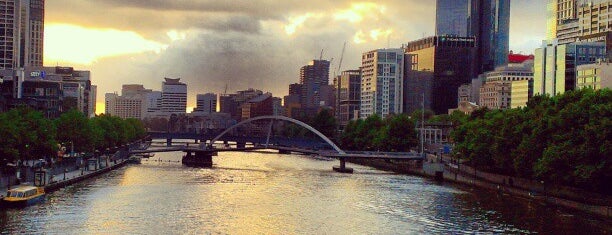 Yarra River is one of Melbourne.