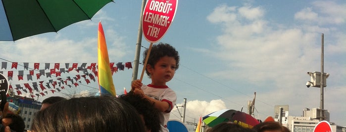 21. LGBT Onur Haftası Yürüyüşü is one of Luzumlu Yerler Listesi.