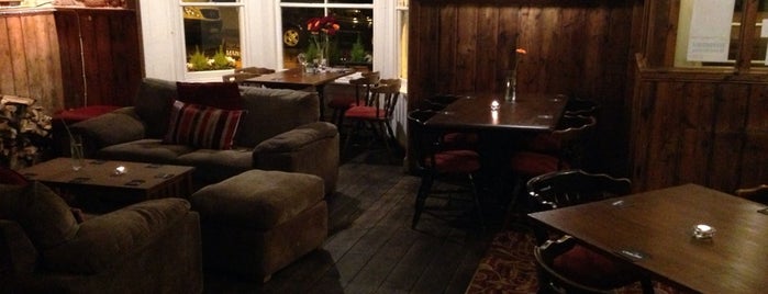 The Port Arms Pub Bed & Breakfast is one of สถานที่ที่ Aniya ถูกใจ.