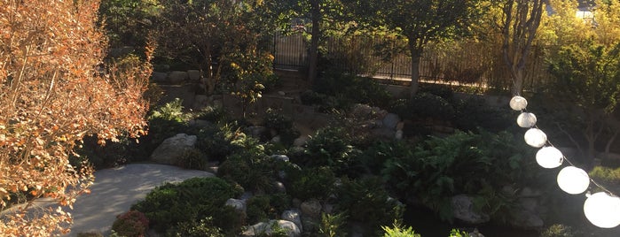 James Irvine Japanese Garden at the JACC is one of สถานที่ที่บันทึกไว้ของ Todd.