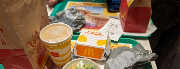 McDonald's is one of Happy Holiday Lunch @ Roppongi.