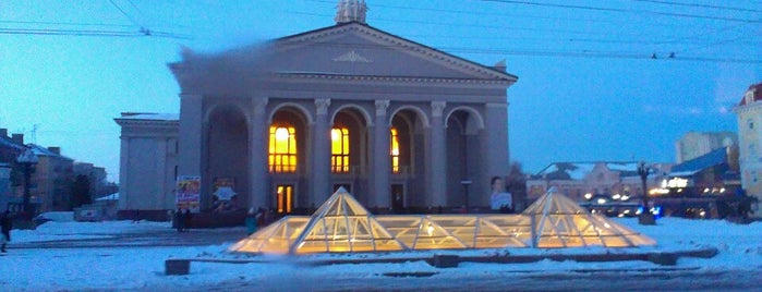 Рівненський обласний український музично-драматичний театр is one of Памятники достопримечательности в Ровно.