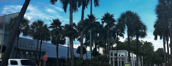 1111 Lincoln Road is one of Miami Faves.