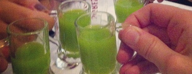 Everest Montanha is one of Restaurants.