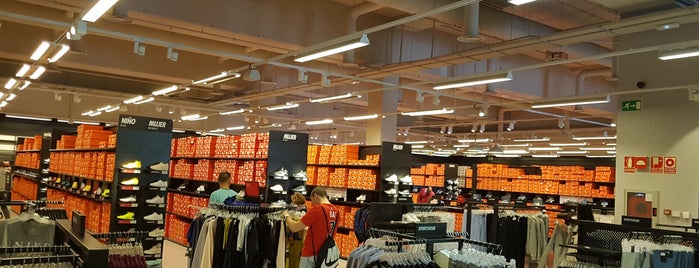 Nike Factory Store is one of madz   a1 alcobendas ssreyes moraleja tablas china.