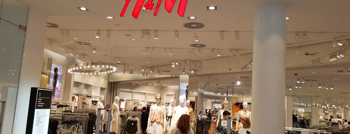 H&M is one of Ropa.