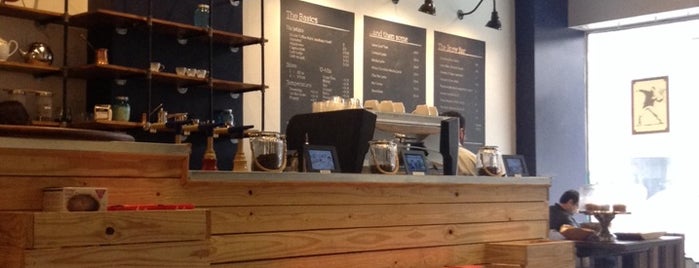 Ebrik Coffee Room is one of Posti che sono piaciuti a Chez.