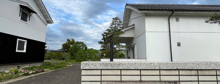 グンゼ博物苑 is one of 近代化産業遺産.