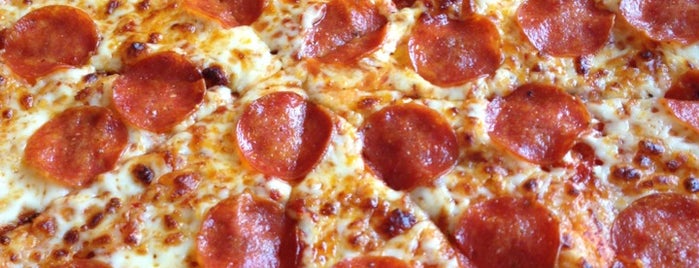 Domino's Pizza is one of Locais salvos de Elea.