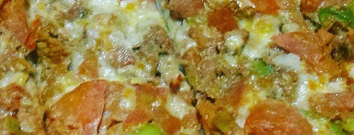 Çemenzar Lahmacun & Pide is one of Gokhanさんのお気に入りスポット.