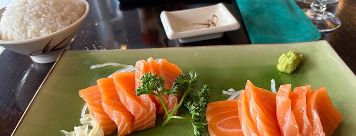 Fujiyama is one of The 15 Best Places for Seafood Rolls in Paris.