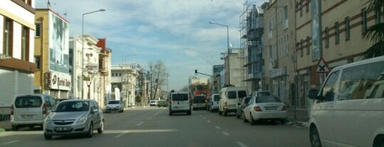 Vişne Caddesi is one of สถานที่ที่ Tuna Mert ถูกใจ.