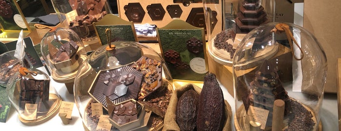 Pierre Marcolini is one of Locais curtidos por LindaDT.
