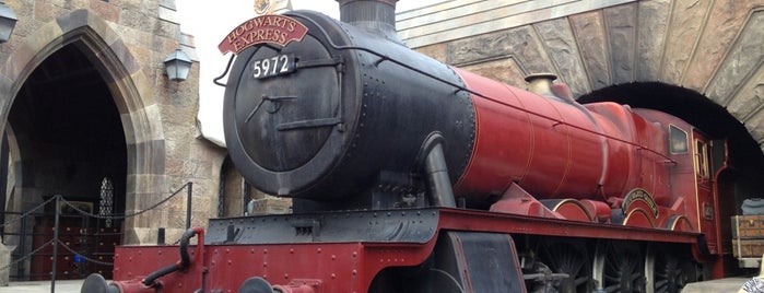 The Wizarding World of Harry Potter - Hogsmeade is one of Things to do in Disney.